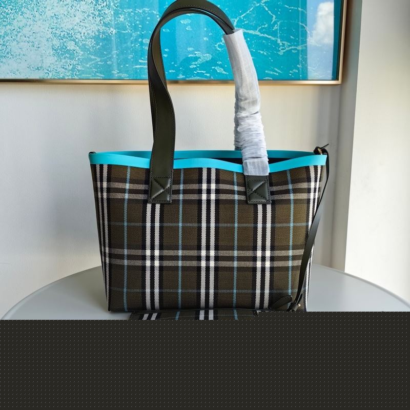 B**rry shopping bags